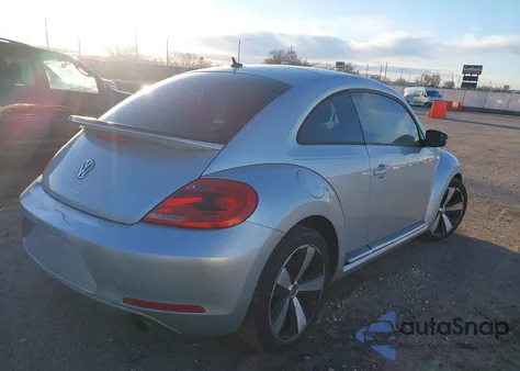 2012 Volkswagen Beetle 2.0T Turbo из США, поврежденный, VIN 3VWVA7AT7CM638619